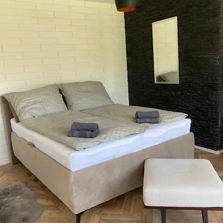 Apartament Stanka 002 *